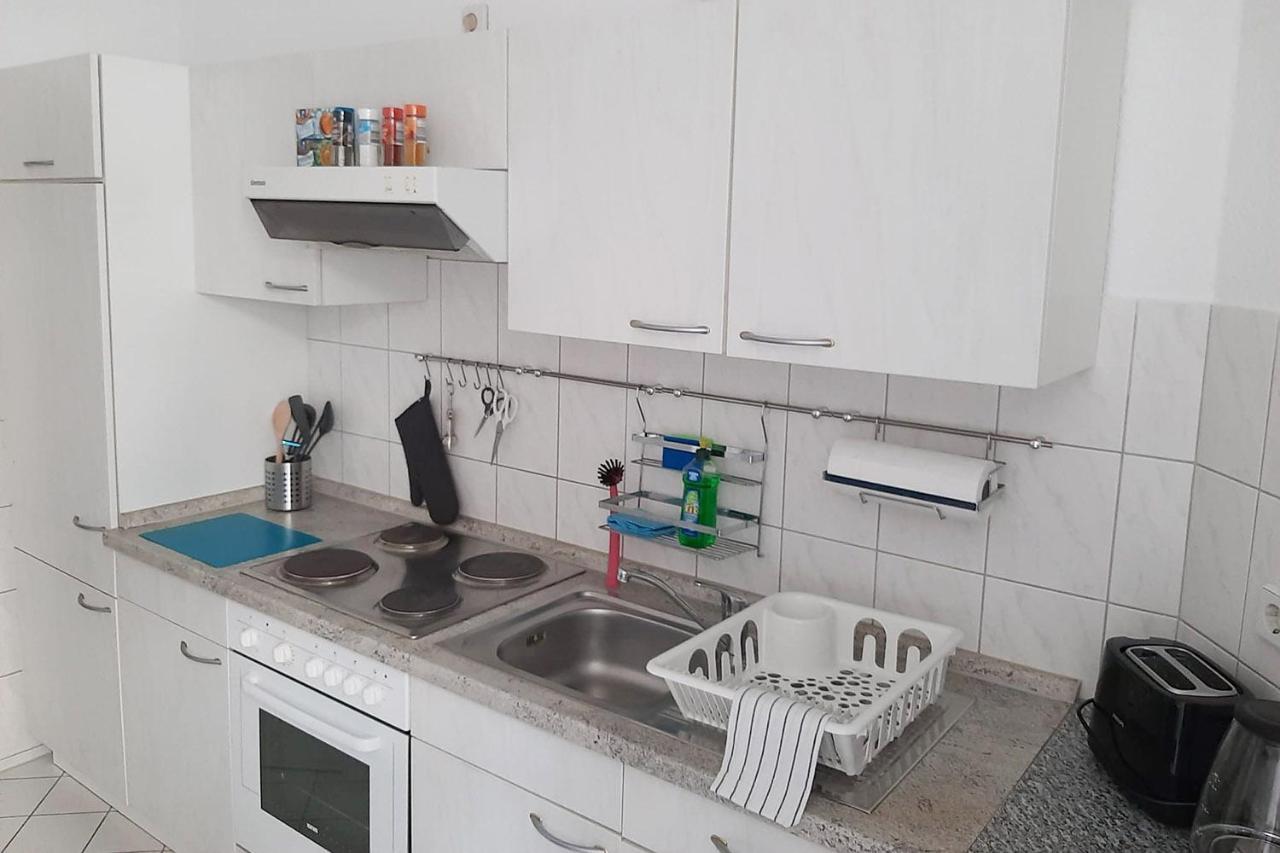 Cozy 2 Room Apartment In Magdeburg Bagian luar foto