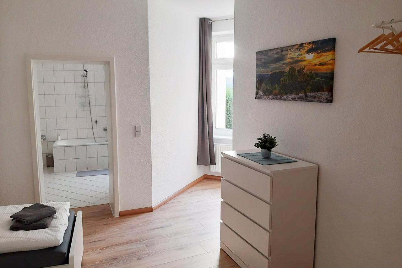 Cozy 2 Room Apartment In Magdeburg Bagian luar foto